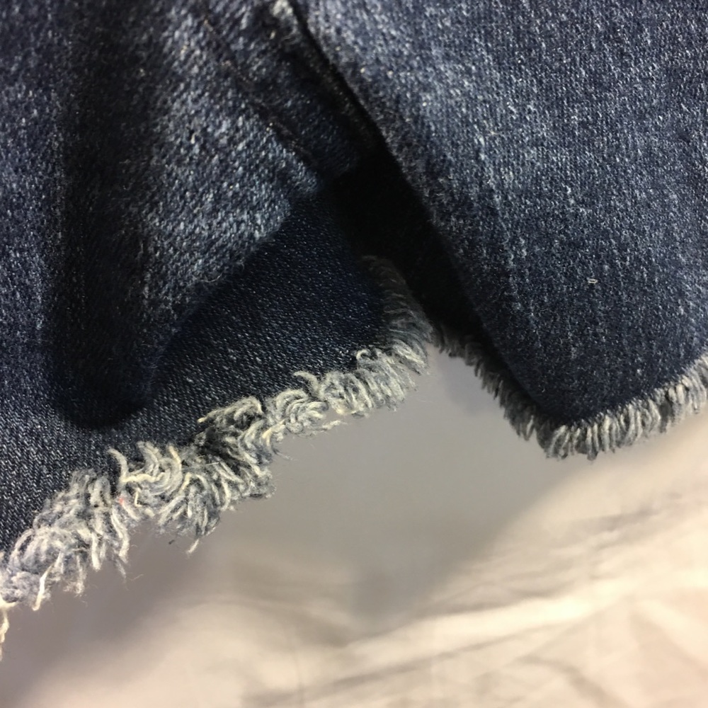 Aviva denim jean cutoffs. Size 9 - Picture 5 of 6